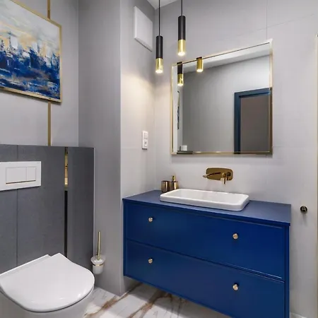 Comfort 10 Lutego Appartement *